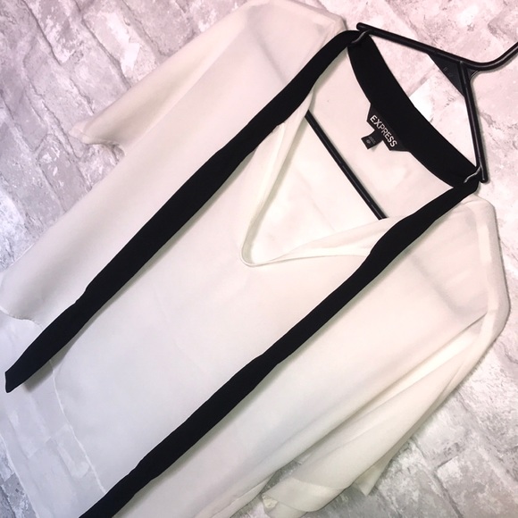 EXPRESS | Sheer shirt sleeve high low blouse - Picture 4 of 4